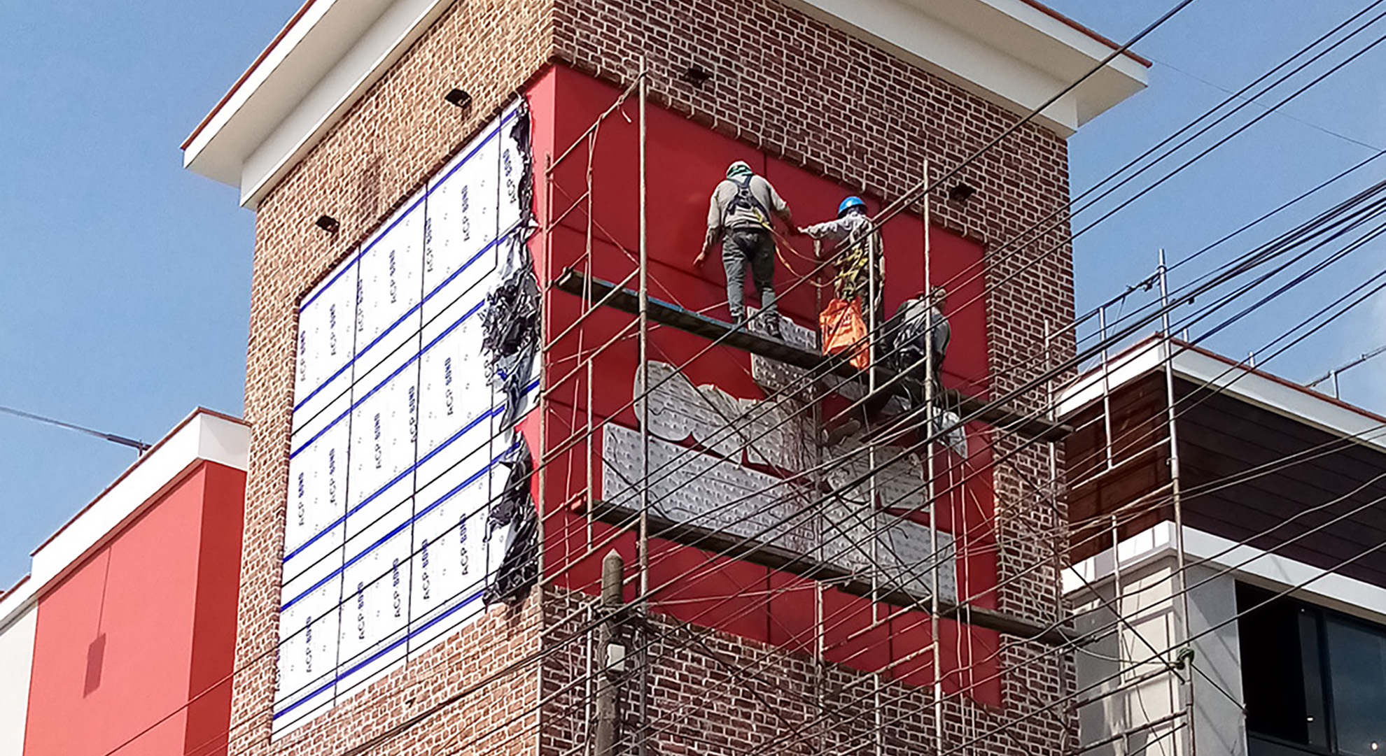 Imagen de uno de nuestros letreros en un local de Cinnabon